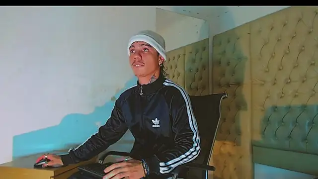 Snapshot of HannibalLester chatting on 02-20-25, 01:46 HannibalLester online show from 02-20-25, 01:46