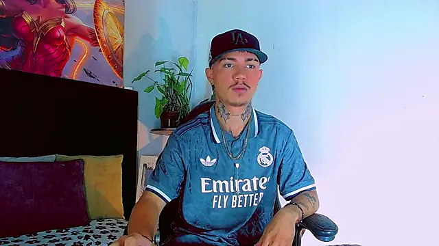 Snapshot of HannibalLester chatting on 11-23-25, 05:51 HannibalLester online show from 11-23-25, 05:51