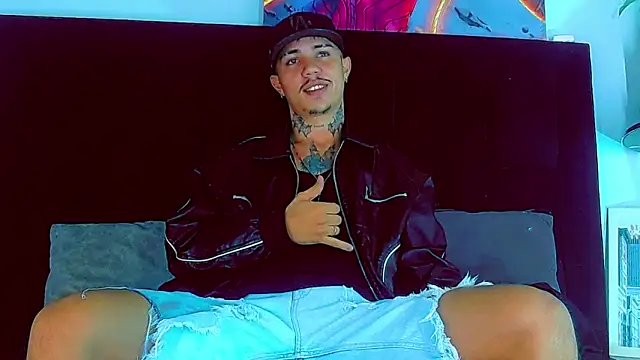 Snapshot of HannibalLester chatting on 11-30-25, 04:16 HannibalLester online show from 11-30-25, 04:16