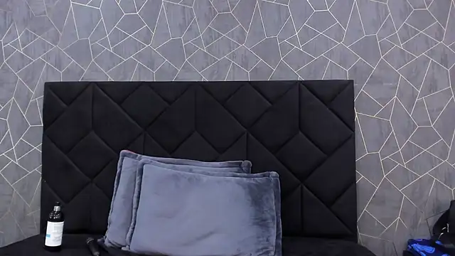 NicoleJonss online show from 03-13-25, 06:16