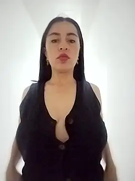 hailey85 online show from 01-11-26, 05:40