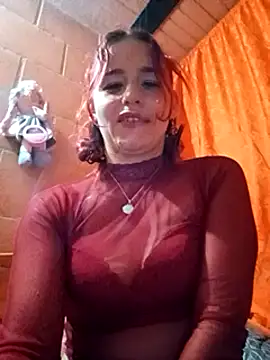 Snapshot of Rachhelle__ chatting on 01-16-25, 12:45 Rachhelle online show from 01-16-25, 12:45