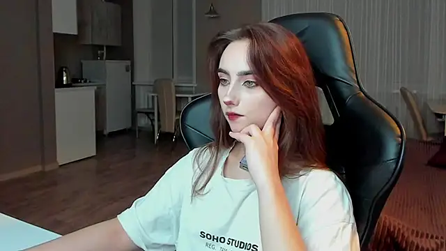 SilverDream online show from 02-25-25, 01:52