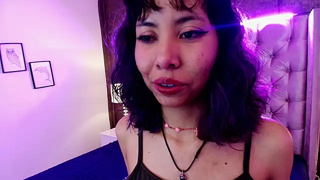 Snapshot of Akane_Uwu chatting on 02-17-25, 12:38 Akane Uwu online show from 02-17-25, 12:38