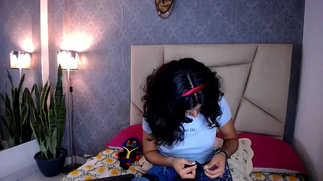 Snapshot of Akane_Uwu chatting on 09-16-25, 02:07 Akane Uwu online show from 09-16-25, 02:07