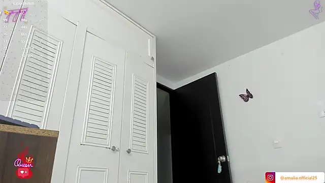 Snapshot of sweet_amalia4 chatting on 06-15-26, 11:07 sweet amalia4 online show from 06-15-26, 11:07