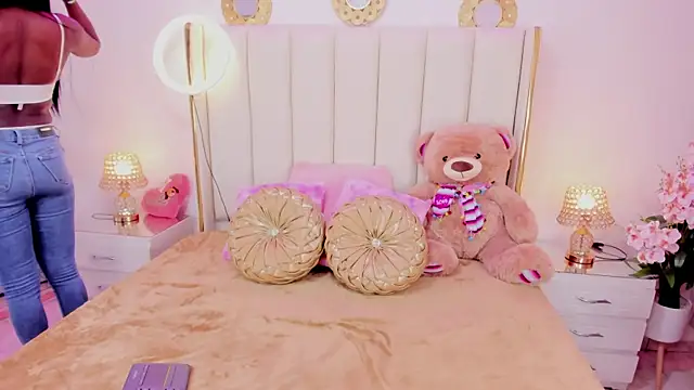 evangelin ts online show from 10-11-25, 01:42