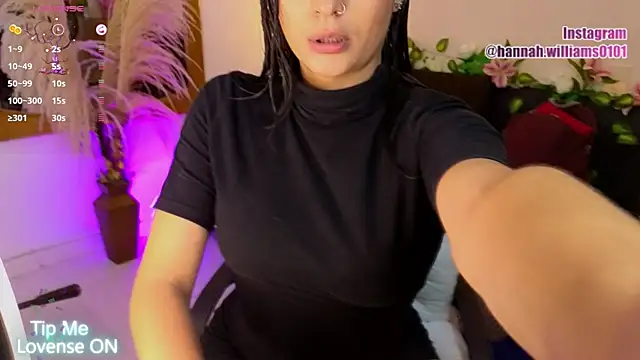 Hannah williams1 online show from 11-19-25, 12:21