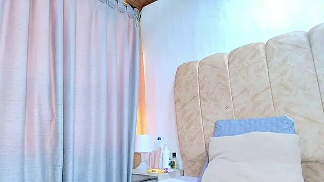 dafne queenn online show from 02-25-26, 01:10