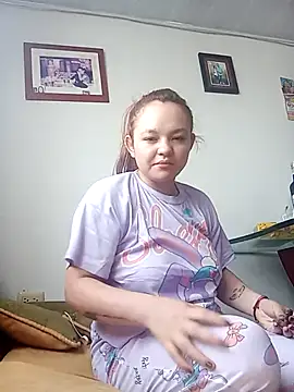 Snapshot of Naiara_Sex_ chatting on 12-25-24, 03:17 Naiara Sex online show from 12-25-24, 03:17