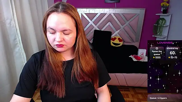 Snapshot of Naiara_Sex_ chatting on 01-02-25, 04:35 Naiara Sex online show from 01-02-25, 04:35