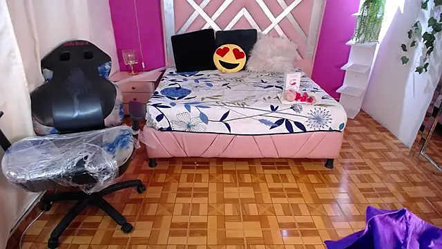 Snapshot of Naiara_Sex_ chatting on 01-14-25, 02:00 Naiara Sex online show from 01-14-25, 02:00