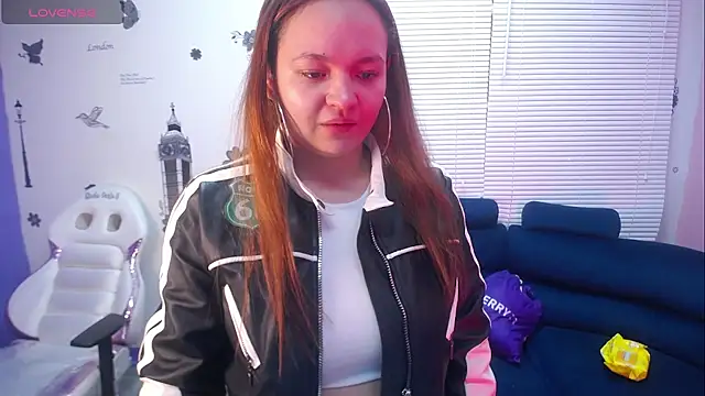 Snapshot of Naiara_Sex_ chatting on 03-08-25, 01:25 Naiara Sex online show from 03-08-25, 01:25