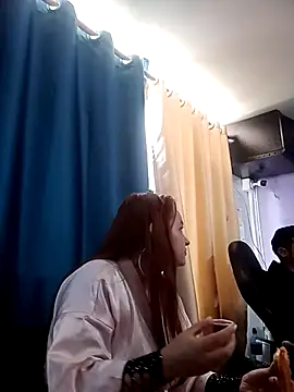 Snapshot of Naiara_Sex_ chatting on 03-08-25, 04:28 Naiara Sex online show from 03-08-25, 04:28