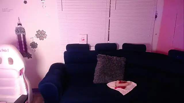 Snapshot of Naiara_Sex_ chatting on 03-14-25, 07:01 Naiara Sex online show from 03-14-25, 07:01