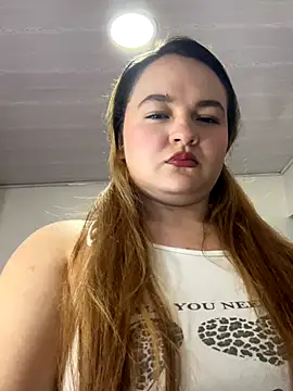 Snapshot of Naiara_Sex_ chatting on 10-28-25, 11:29 Naiara Sex online show from 10-28-25, 11:29