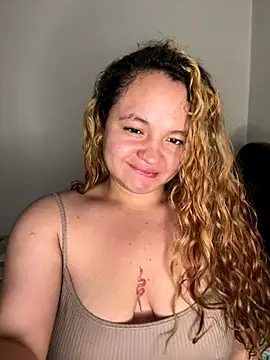 Snapshot of Naiara_Sex_ chatting on 11-06-25, 11:26 Naiara Sex online show from 11-06-25, 11:26