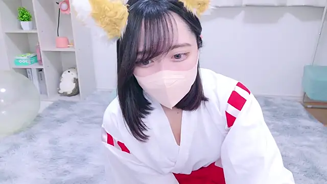 Yurie  online show from 01-02-25, 02:33