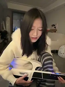 xiaodaibabyy online show from 02-21-25, 01:55