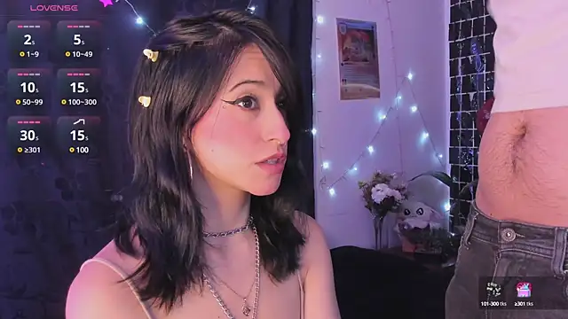 Snapshot of Carlasxdreams chatting on 03-04-25, 04:27 Carlasxdreams online show from 03-04-25, 04:27