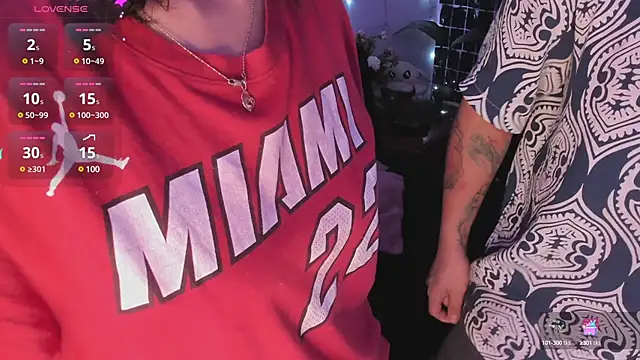 Snapshot of Carlasxdreams chatting on 03-06-25, 05:46 Carlasxdreams online show from 03-06-25, 05:46