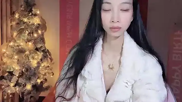 Lili-2 online show from 12-31-24, 05:51