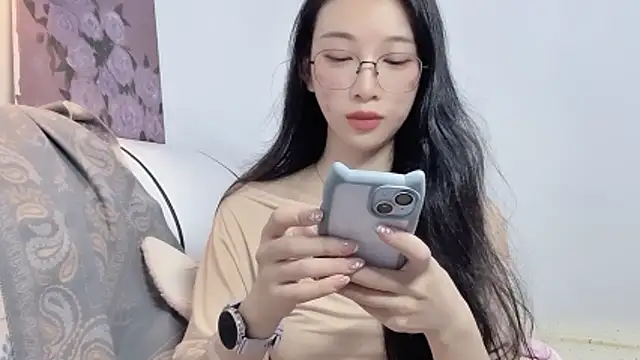 Lili-2 online show from 05-26-26, 01:29