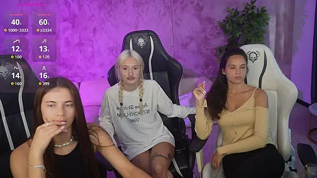 Julia  Star  online show from 09-23-25, 02:42