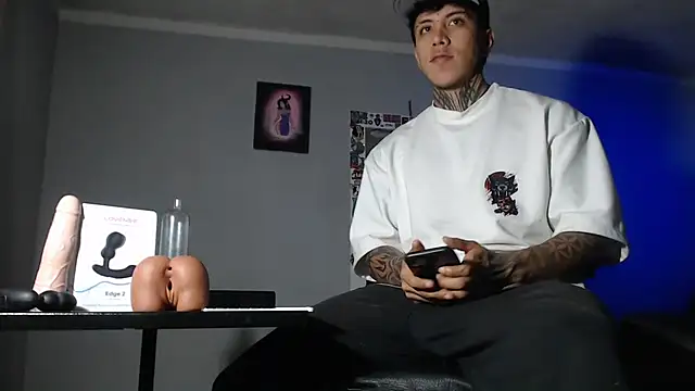 Snapshot of Nickhot0609 chatting on 01-27-25, 10:16 Nickhot0609 online show from 01-27-25, 10:16