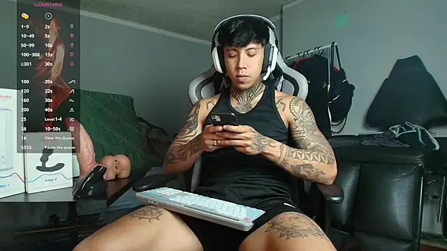 Nickhot0609 online show from 09-22-25, 11:40