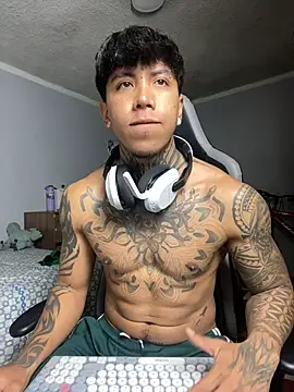 Snapshot of Nickhot0609 chatting on 10-18-25, 02:36 Nickhot0609 online show from 10-18-25, 02:36