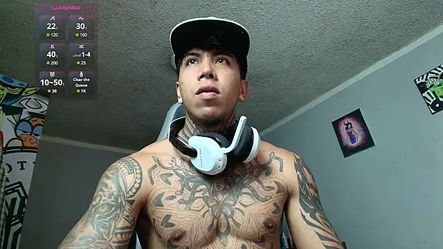 Snapshot of Nickhot0609 chatting on 10-19-25, 07:25 Nickhot0609 online show from 10-19-25, 07:25