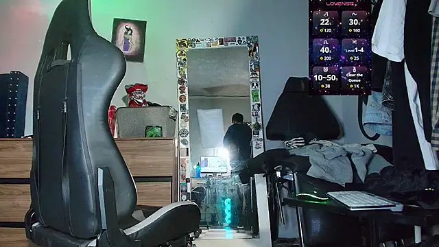 Snapshot of Nickhot0609 chatting on 11-24-25, 01:38 Nickhot0609 online show from 11-24-25, 01:38