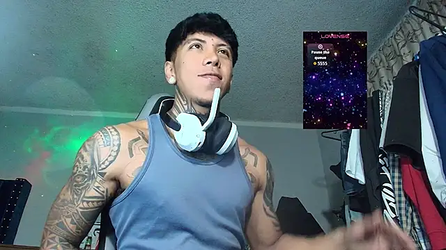 Snapshot of Nickhot0609 chatting on 11-28-25, 12:35 Nickhot0609 online show from 11-28-25, 12:35