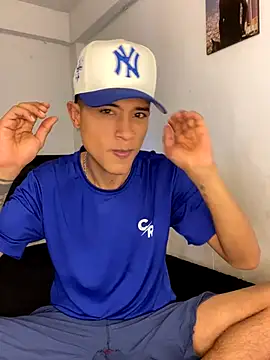 Snapshot of Edward_Milleer chatting on 12-14-25, 05:07 Edward Milleer online show from 12-14-25, 05:07