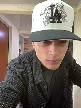 Snapshot of Edward_Milleer chatting on 02-07-26, 02:54 Edward Milleer online show from 02-07-26, 02:54