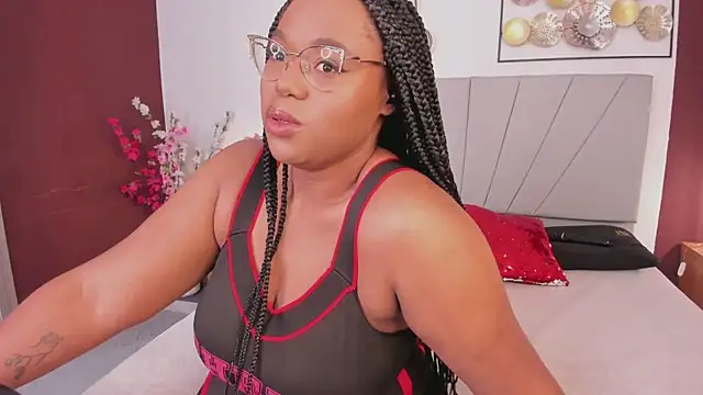 Snapshot of Makena_gh chatting on 06-26-26, 02:38 Makena gh online show from 06-26-26, 02:38