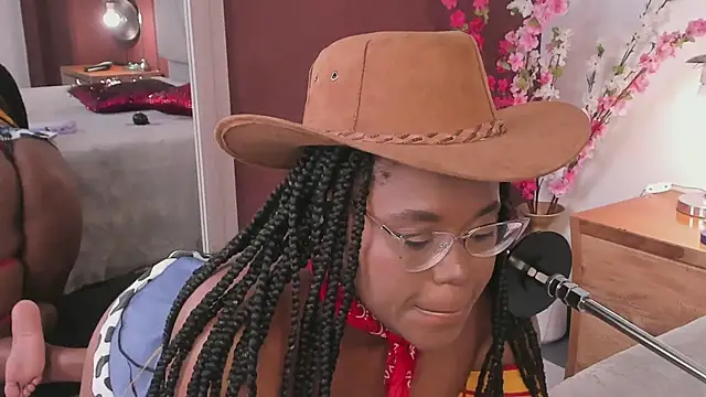 Snapshot of Makena_gh chatting on 07-05-26, 03:13 Makena gh online show from 07-05-26, 03:13