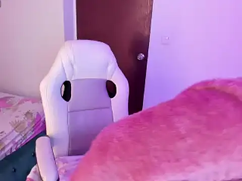 Snapshot of Jhiinny_Brownn chatting on 03-18-25, 09:20 Jhiinny Brownn online show from 03-18-25, 09:20