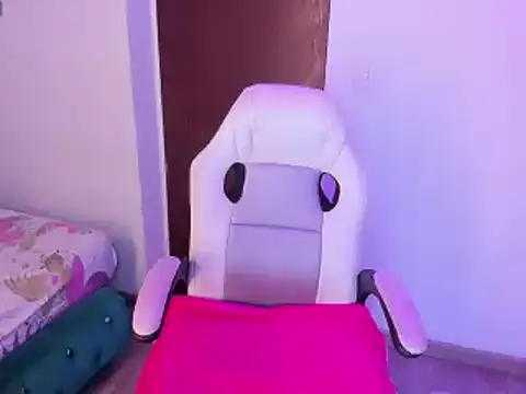 Snapshot of Jhiinny_Brownn chatting on 03-22-25, 03:09 Jhiinny Brownn online show from 03-22-25, 03:09