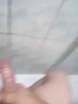 Snapshot of Malubrotudo chatting on 10-13-25, 09:04 Malubrotudo online show from 10-13-25, 09:04