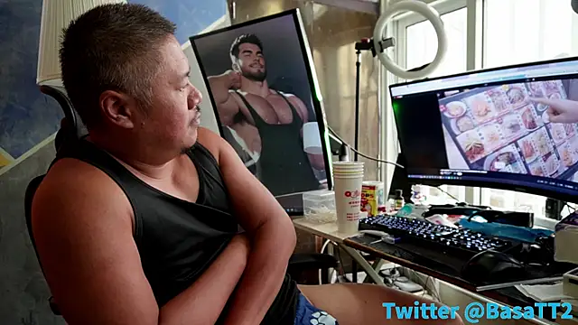 Snapshot of taiwan07010 chatting on 09-15-25, 08:03 taiwan07010 online show from 09-15-25, 08:03