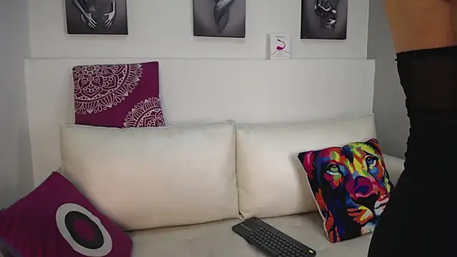 Melodi Roux online show from 03-03-25, 12:27