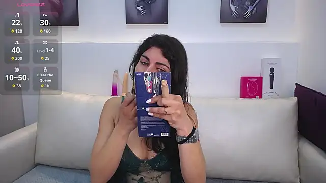 Melodi Roux online show from 10-03-25, 01:19