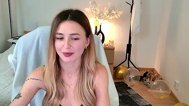 Sophie Enzo online show from 02-02-25, 01:45