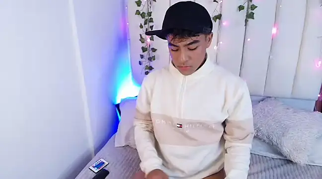 Snapshot of kiing_azahell chatting on 01-04-25, 03:07 kiing azahell online show from 01-04-25, 03:07