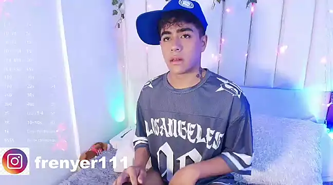 Snapshot of kiing_azahell chatting on 01-26-25, 03:27 kiing azahell online show from 01-26-25, 03:27