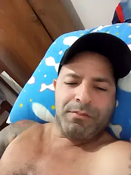 Snapshot of Marciogrei chatting on 02-10-25, 01:03 Marciogrei online show from 02-10-25, 01:03