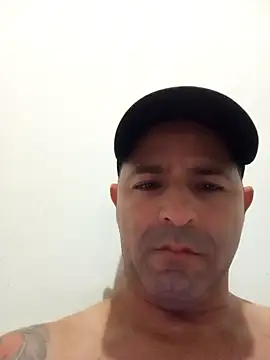 Snapshot of Marciogrei chatting on 02-19-25, 07:48 Marciogrei online show from 02-19-25, 07:48