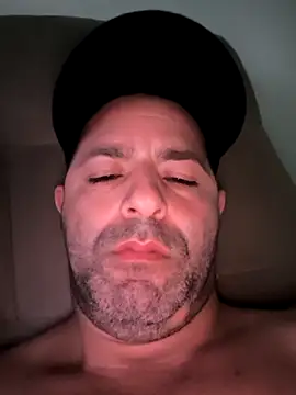 Snapshot of Marciogrei chatting on 09-22-25, 09:39 Marciogrei online show from 09-22-25, 09:39